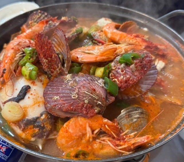백반기행 사천 용궁포차촌 주차