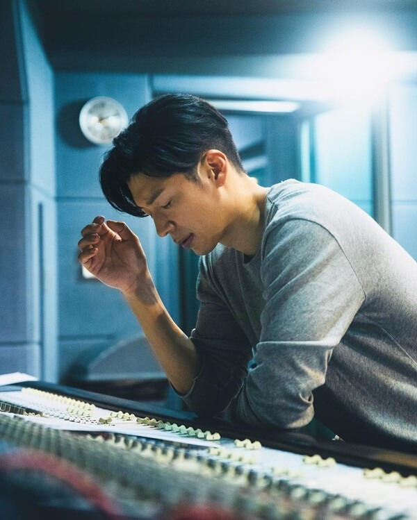 팀 가수 데뷔