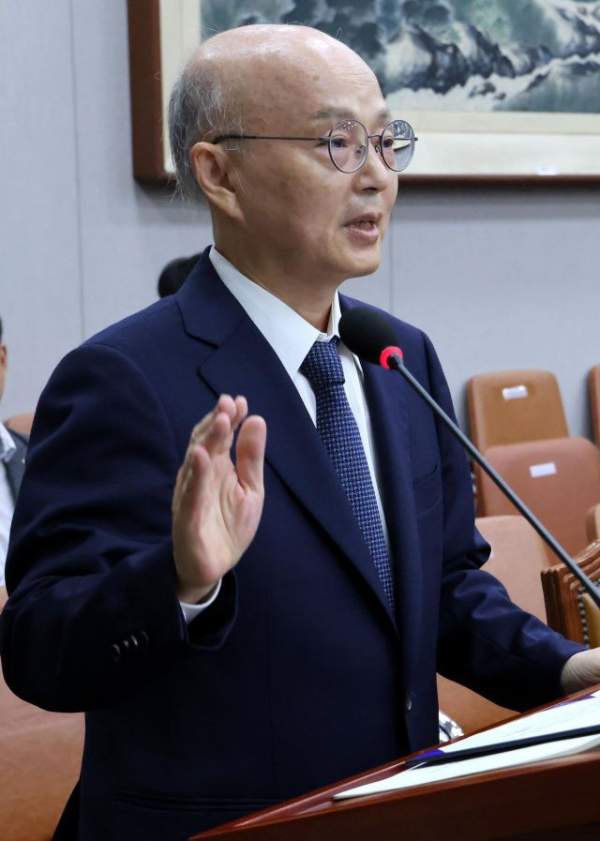 안창호 인권위원장 프로필