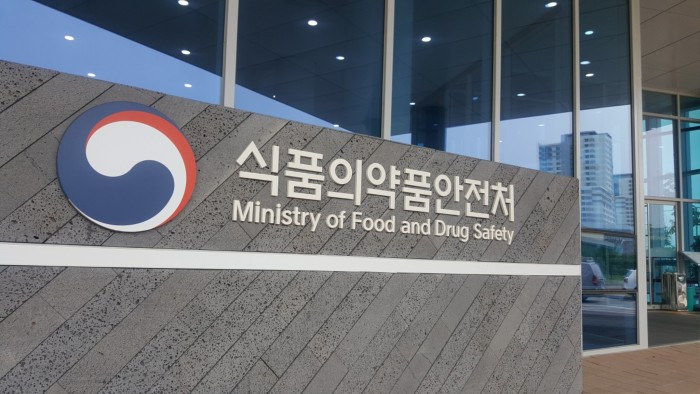 오유경 식약처장 유임