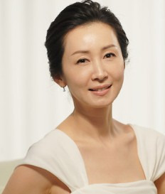 전인화 데뷔