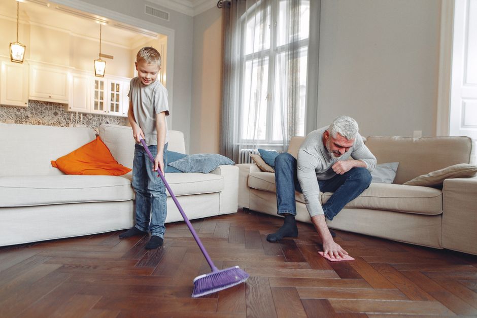 Summer Floor Stickiness Removal Hacks and Cleaning Methods