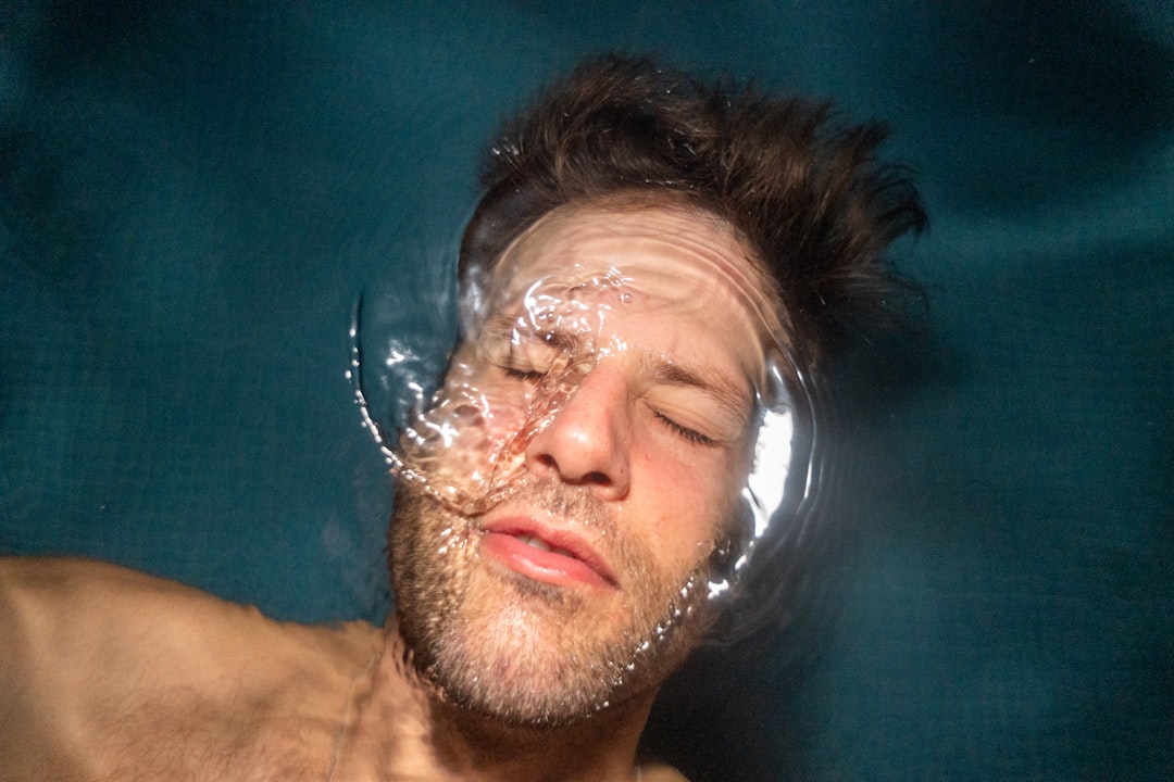 소유의 피부 관리 비법, 페이스 타월 사용법 공개