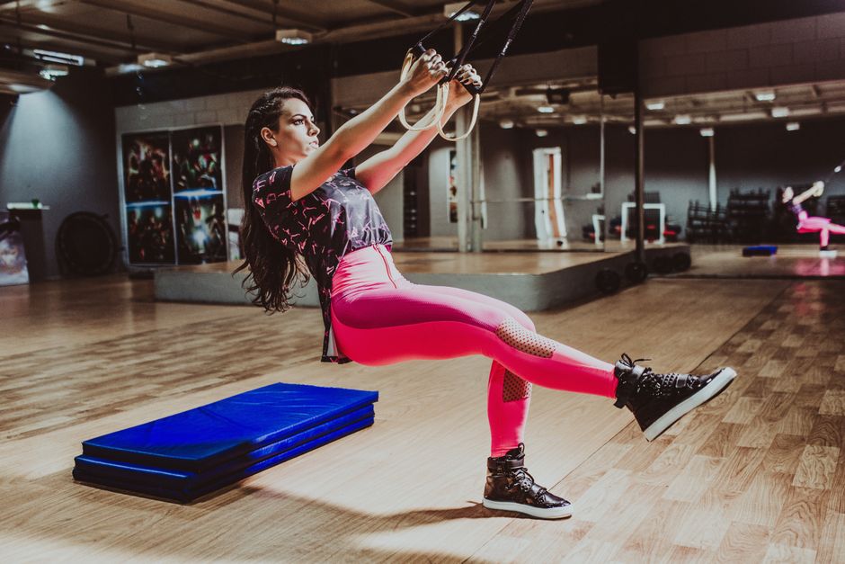 Full-body workout to define your sides and strengthen your waist