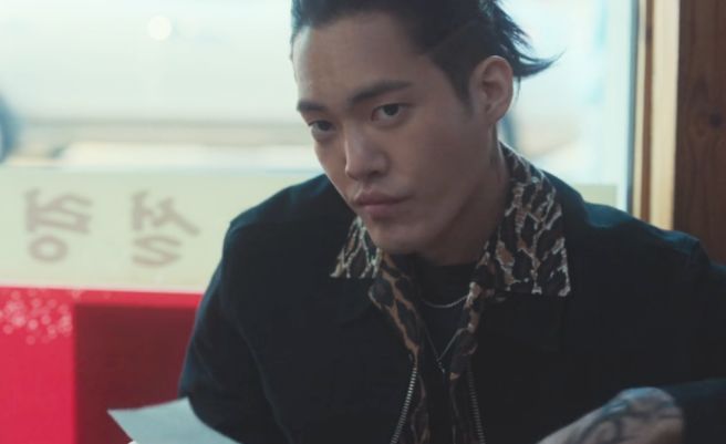배우 김건우
