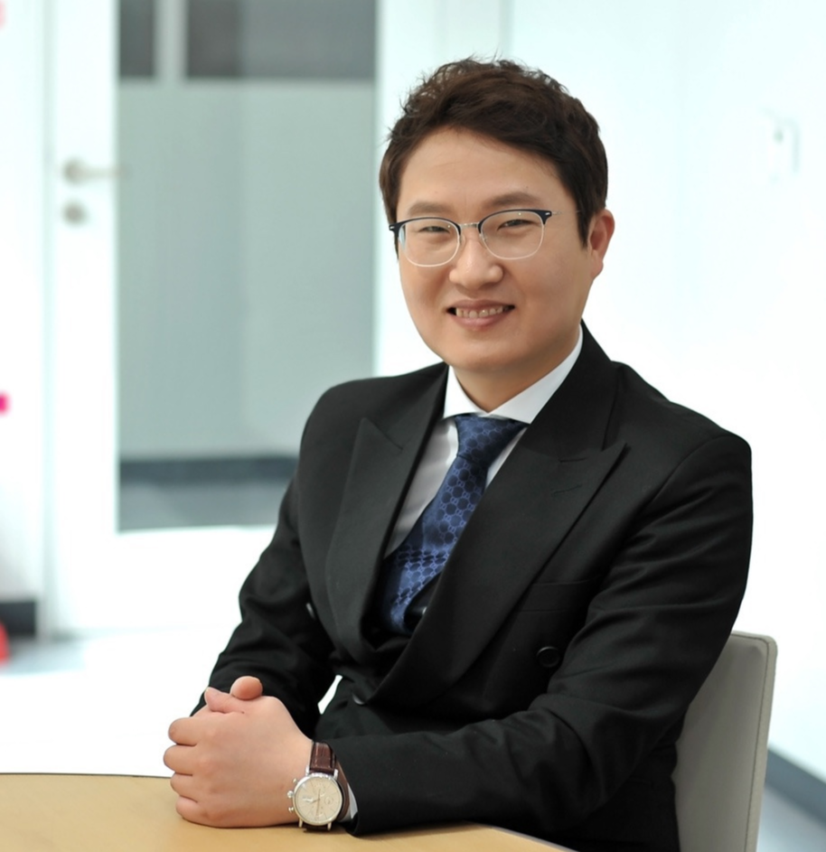 이동형 작가 프로필