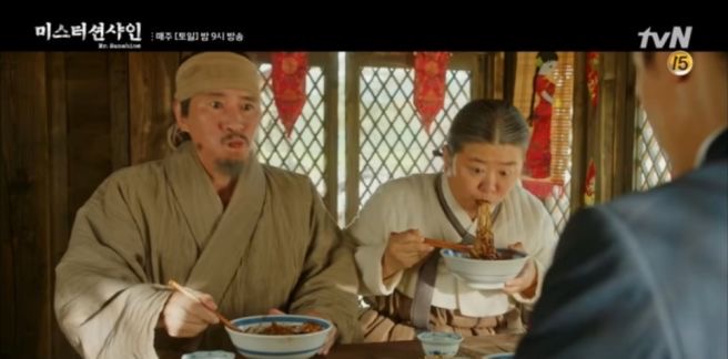 배우 이정은