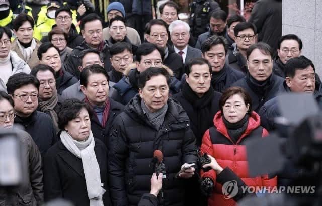 강선영 의원은 내란 국조특위 4차 회의에서 윤석열 대통령이 선거 시스템의 취약성을 지적했을 뿐, 부정선거 의혹을 제기한 적이 없다고 주장했다.