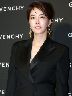 진서연 데뷔