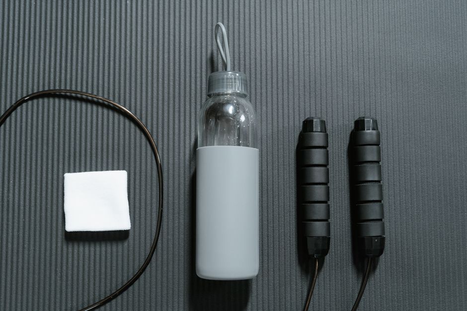 줄넘기와 전신 운동으로 뱃살 줄이기