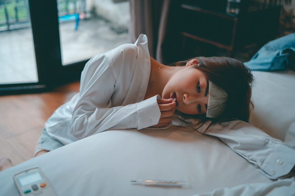Guide des symptômes prodromiques de la migraine et des traitements efficaces